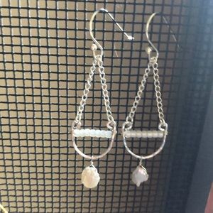 Handmade chain drop earrings w/ fresh water pearl
